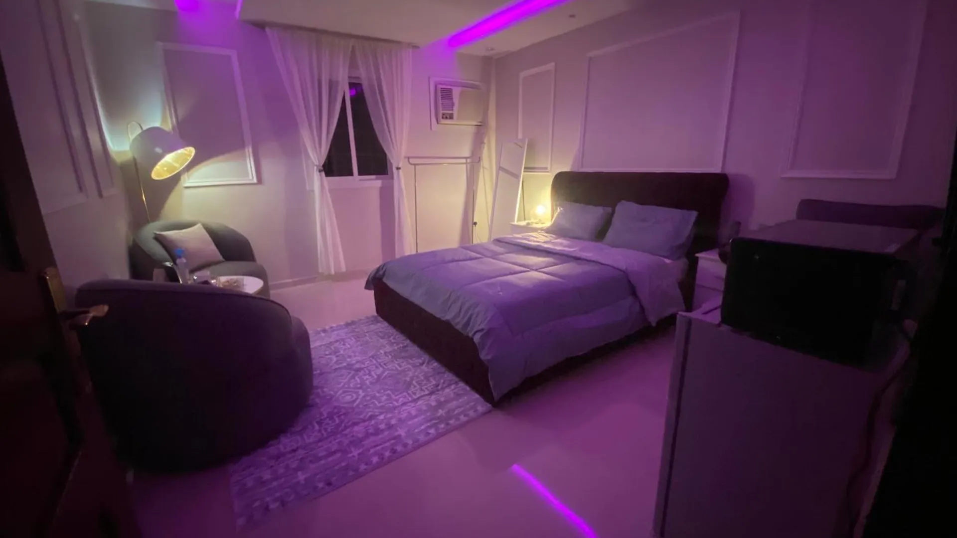 يقع المسكن في مدينة جدة الساحليه Saudiarabien